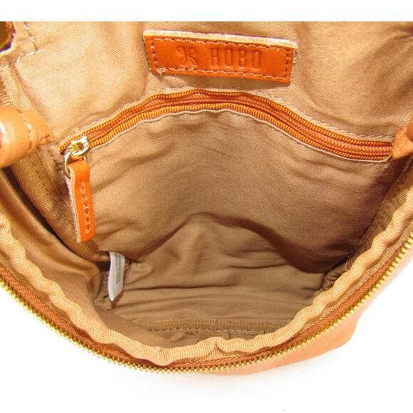 Hobo Leather Fern Saddle Bag - Picture 6 of 7